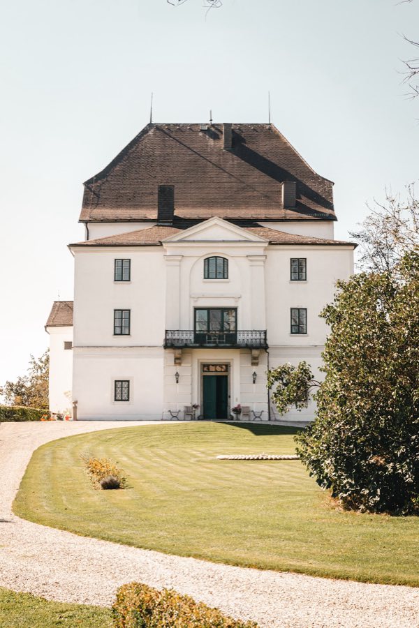 Schloss Wolfsegg image