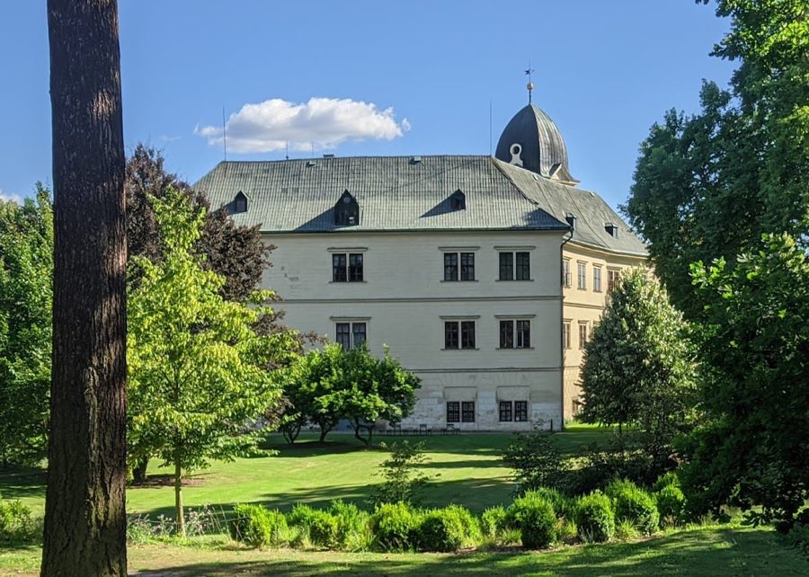 Hrubý Rohozec Castle image