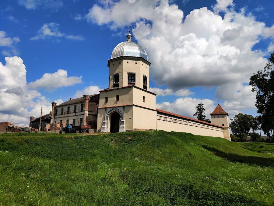 Lubcha Castle image