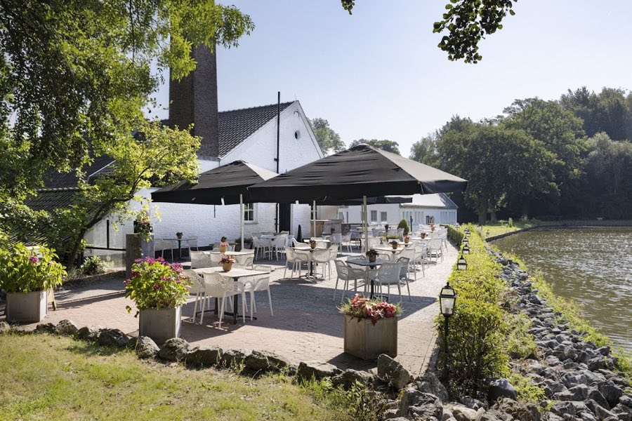 Vaalsbroek Castle image
