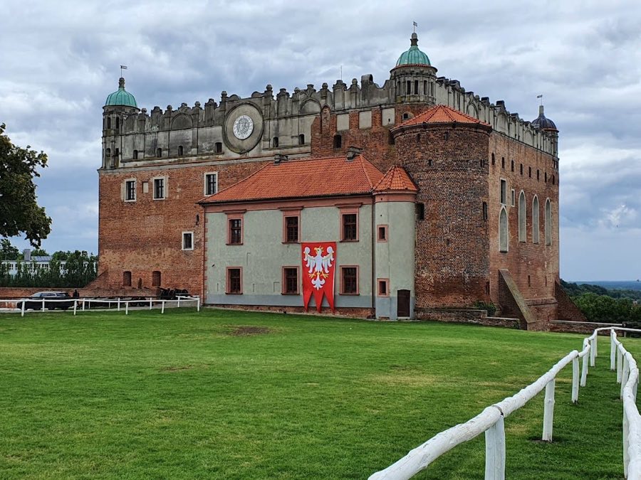 Golub-Dobrzy艅 Castle image