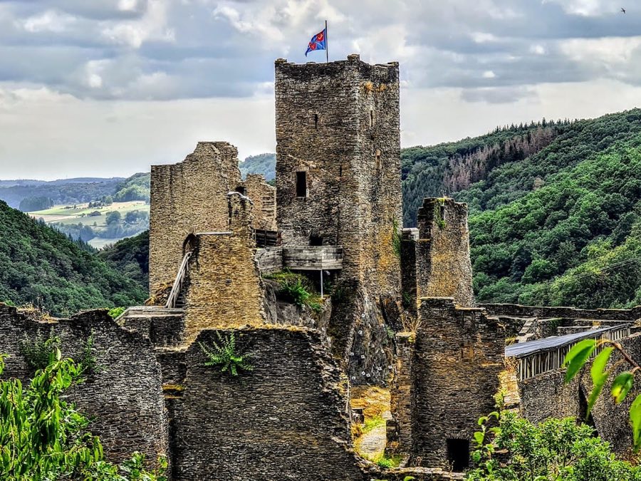 Brandenbourg Castle image