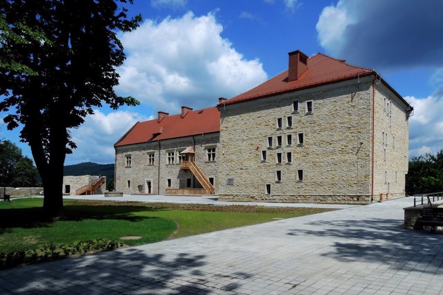 Sanok Castle image