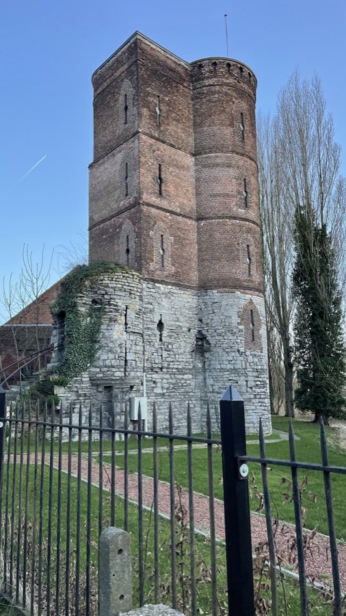 Graventoren image