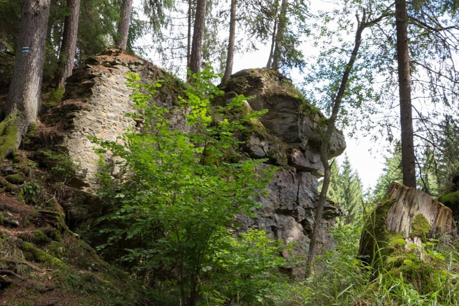 Hus Castle image