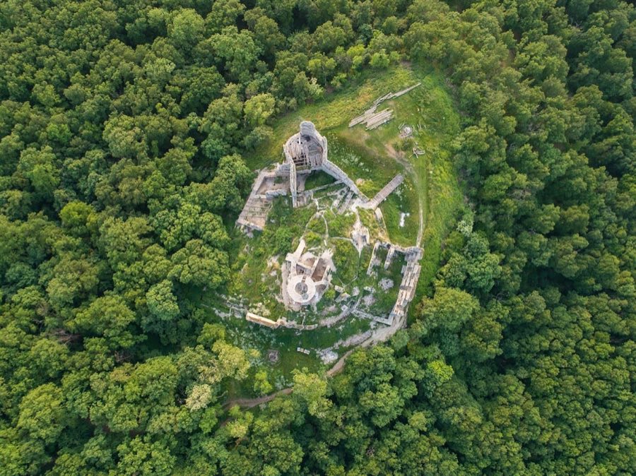 Oponice Castle image