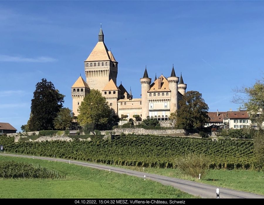 Vufflens Castle image