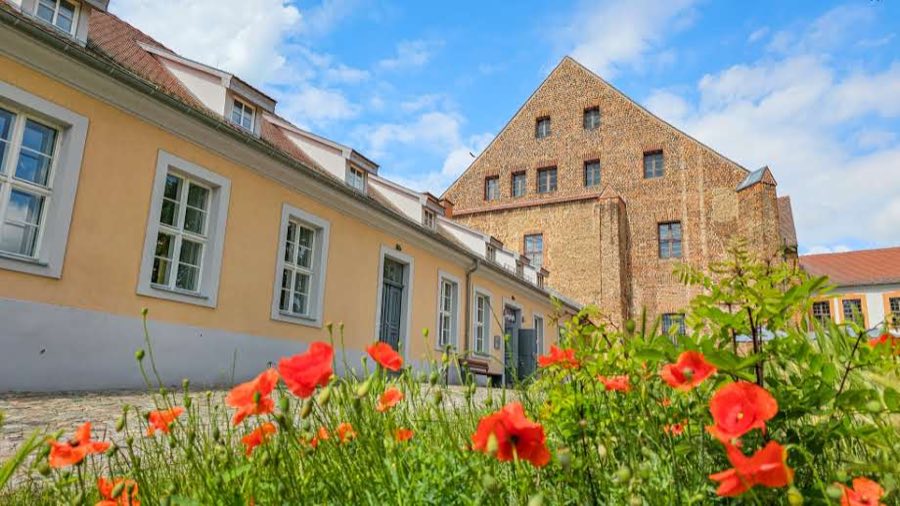 Burg Beeskow image