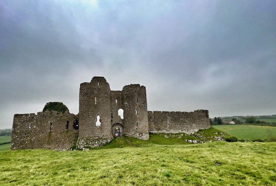 Castle Roche image