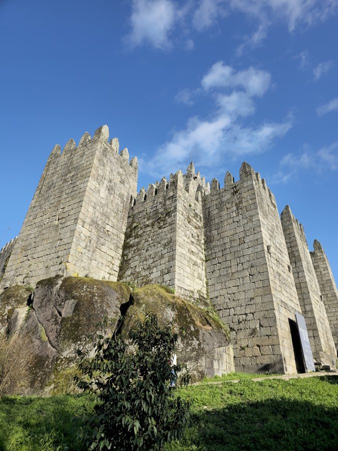 Guimarães Castle image