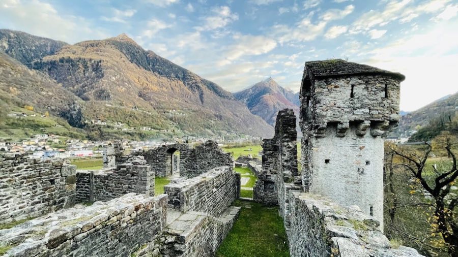 Serravalle Castle image