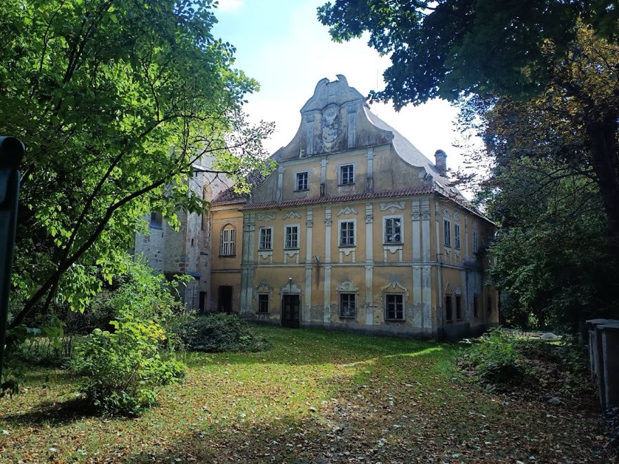 Pohled Castle image