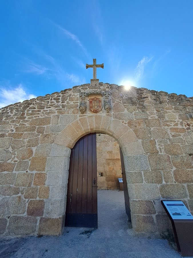 Castle of Alfaiates image