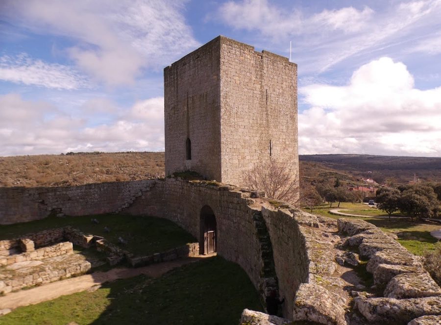Castle of Vilar Maior image