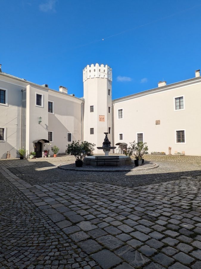 Schloss Ebelsberg image