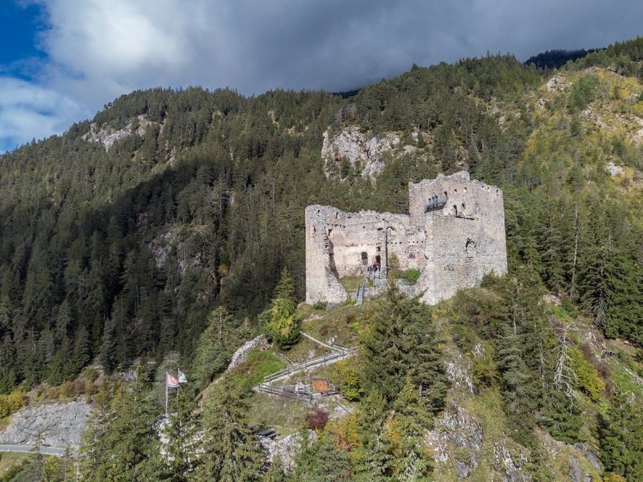 Belfort Castle image