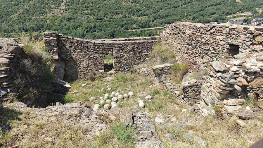 Castell de València d'Àneu image