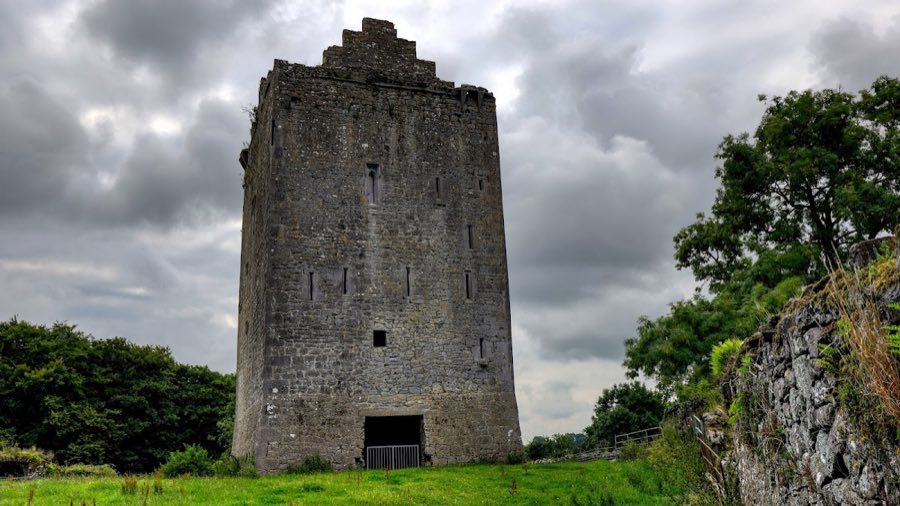 Lackeen Castle image
