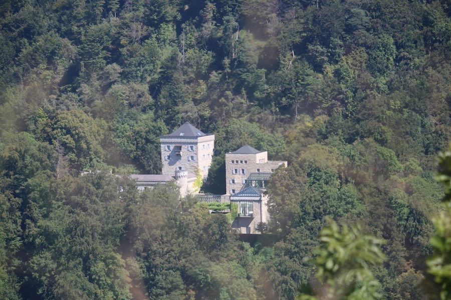 Schloss Neuhaus image