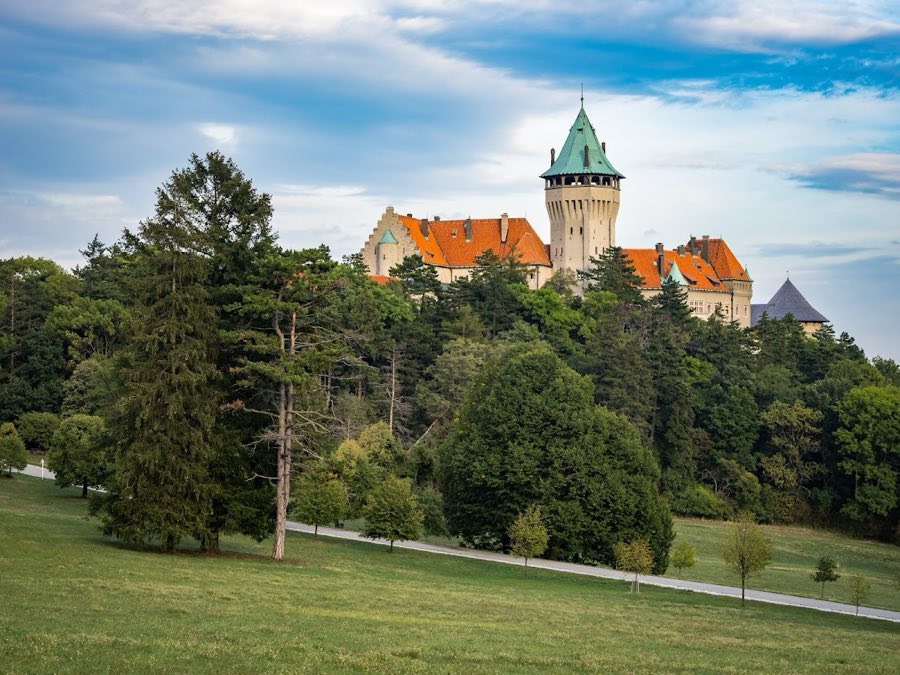 Smolenice Castle image