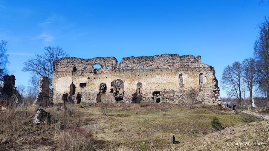 Rauna Castle image