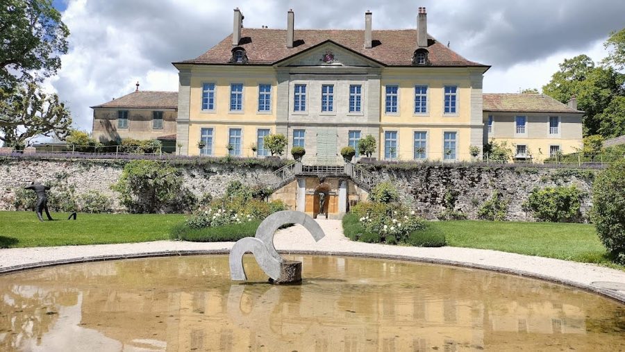 Vullierens Castle image