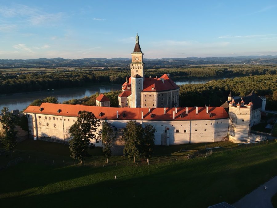 Schloss Wallsee image