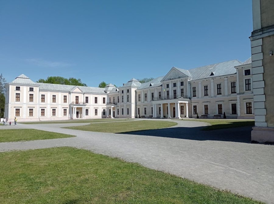 Vyshnivets Palace image