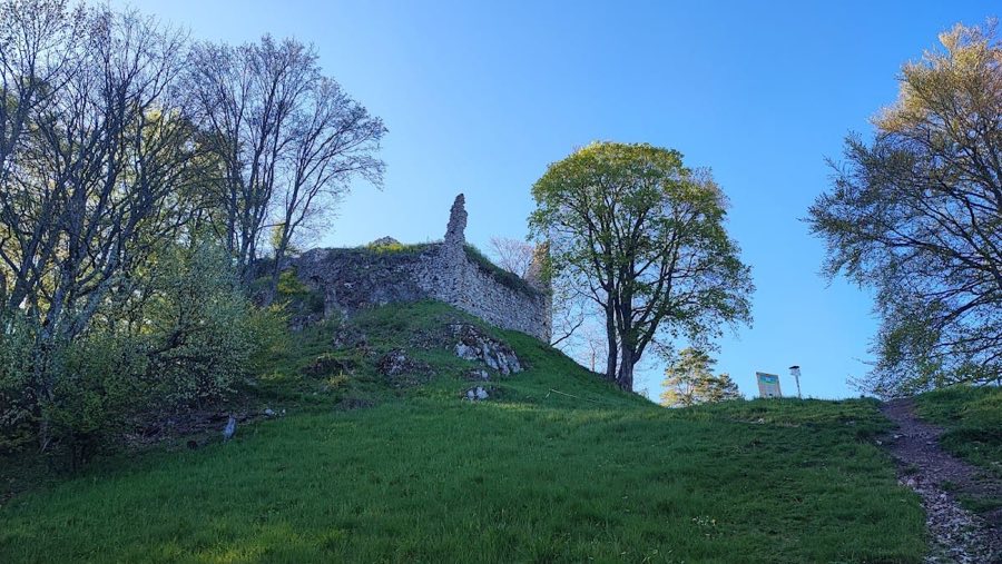 Zniev Castle image