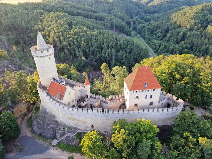 Kokořín Castle image