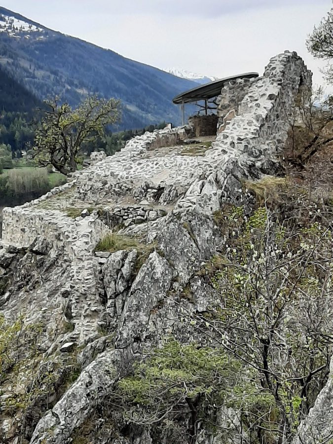 Beauregard Castle image