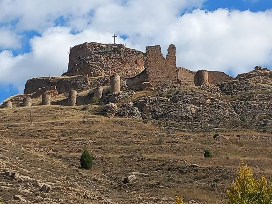Aliaga Castle image