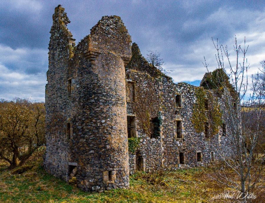Auchans Castle image
