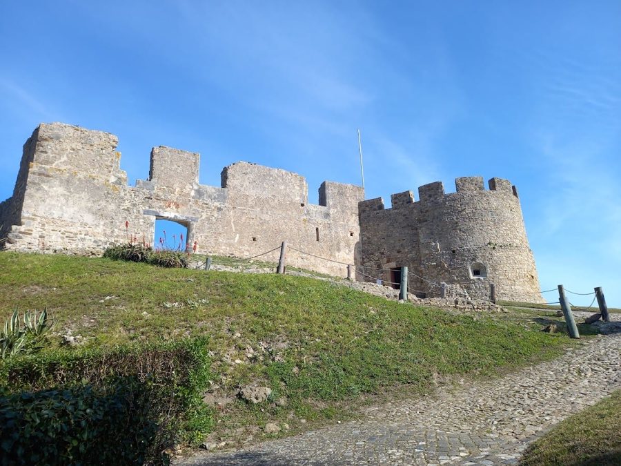 Castelo de Torres Vedras image