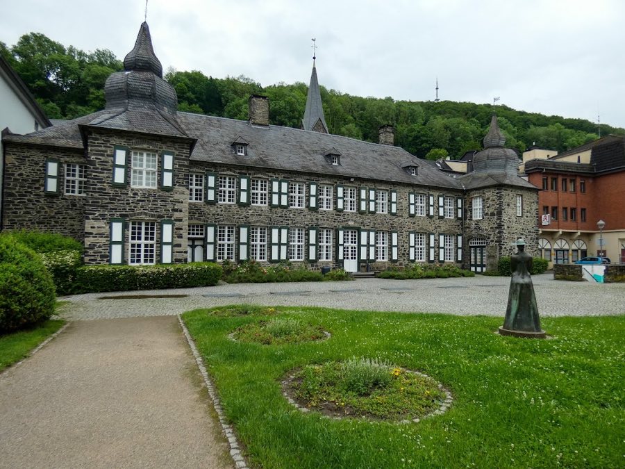 Burg Holtzbrinck image
