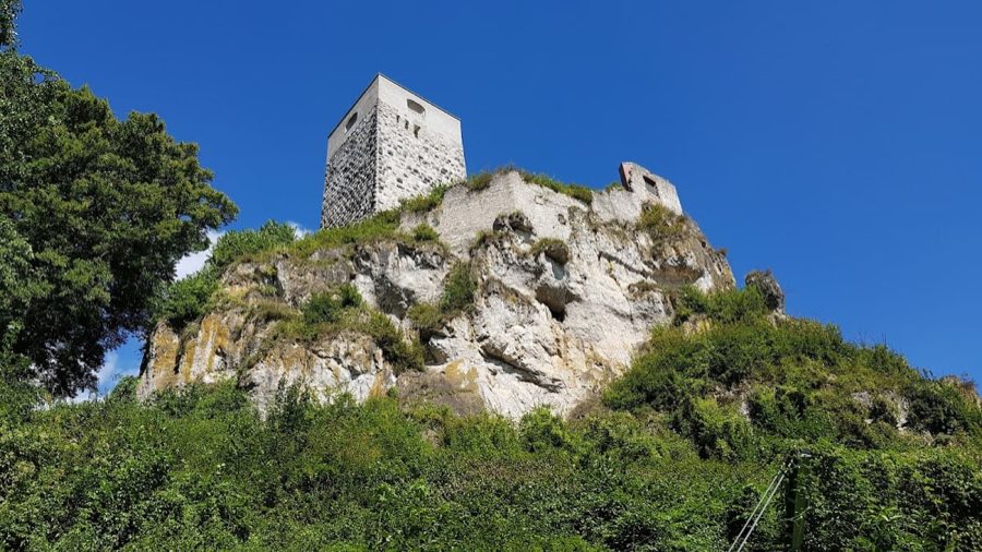 Wellheim Castle image