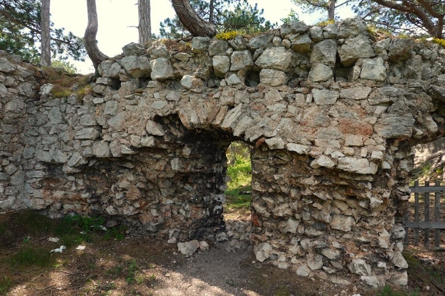 Schrattenstein Castle Ruins image