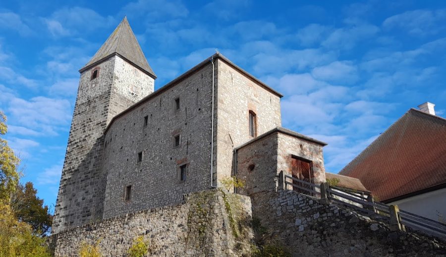 Burg Waldau image