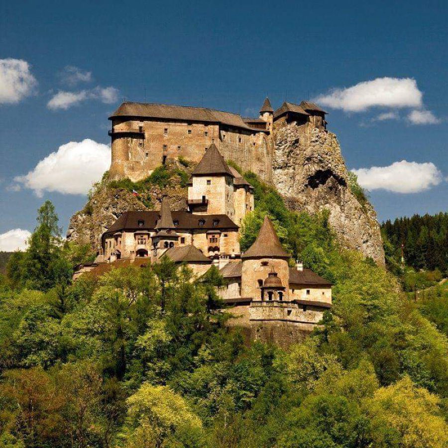 Orava Castle image