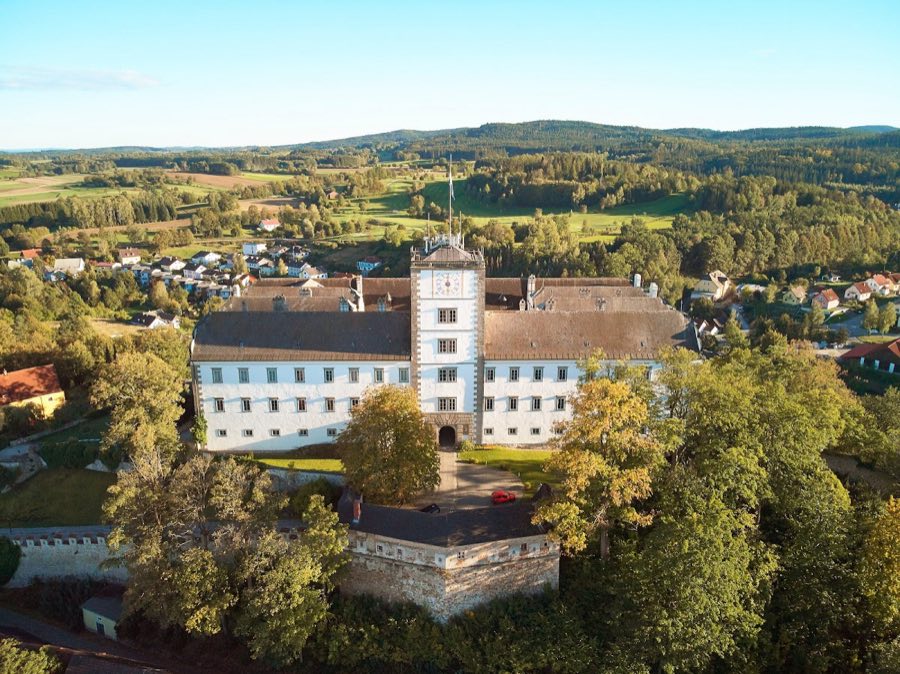 Weitra Palace image