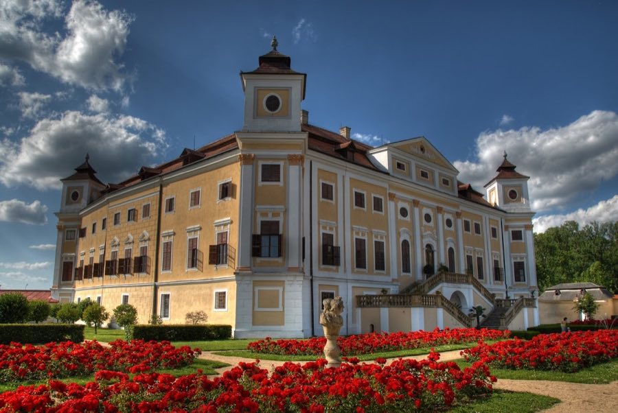 Milotice Castle image