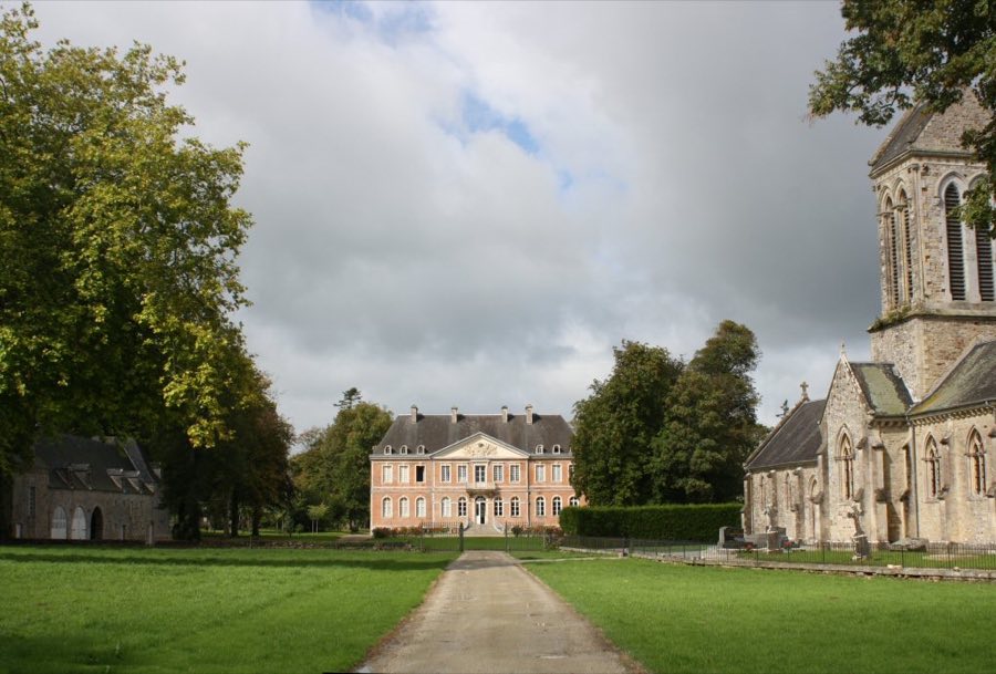 Château de Sainte-Suzanne image