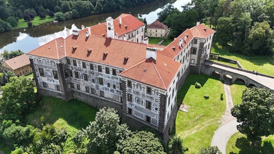 Nelahozeves Chateau image