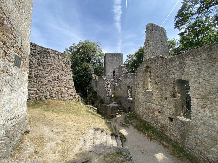 Choustník Castle image