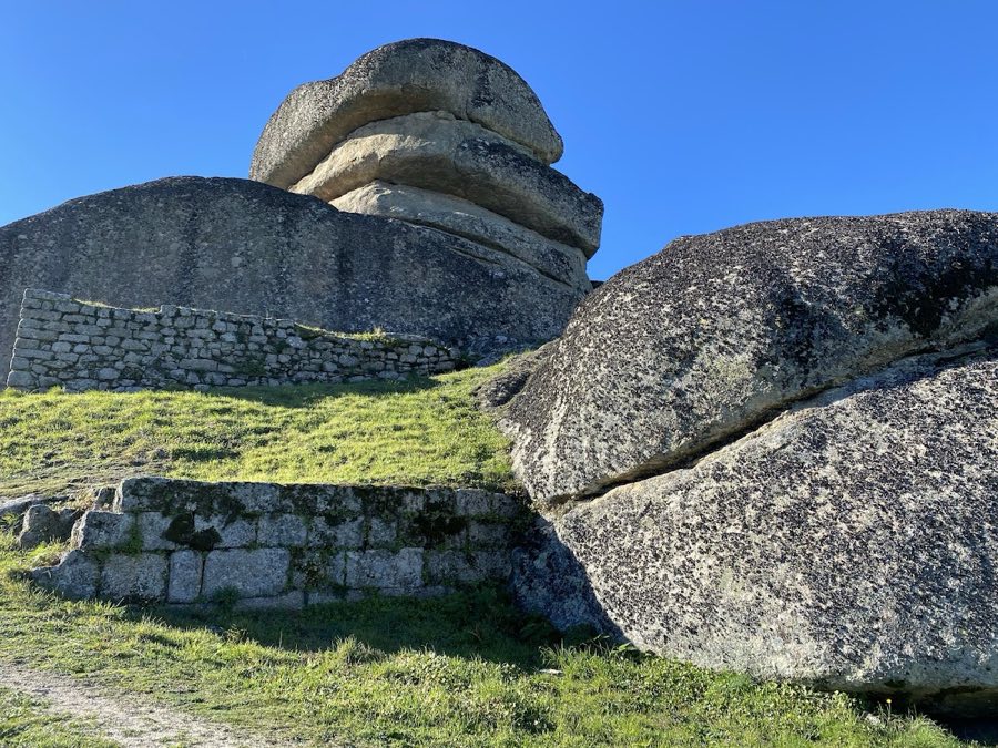 Castle of Moreira de Rei image
