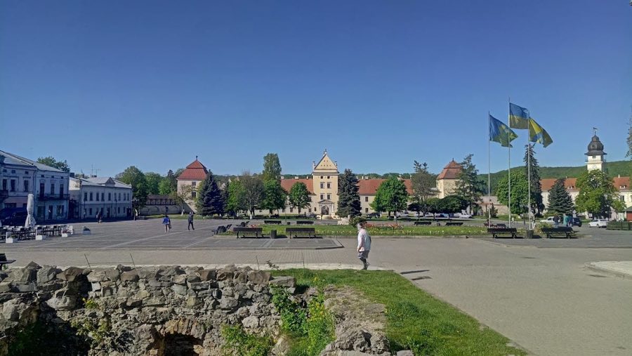 Zhovkva Castle image
