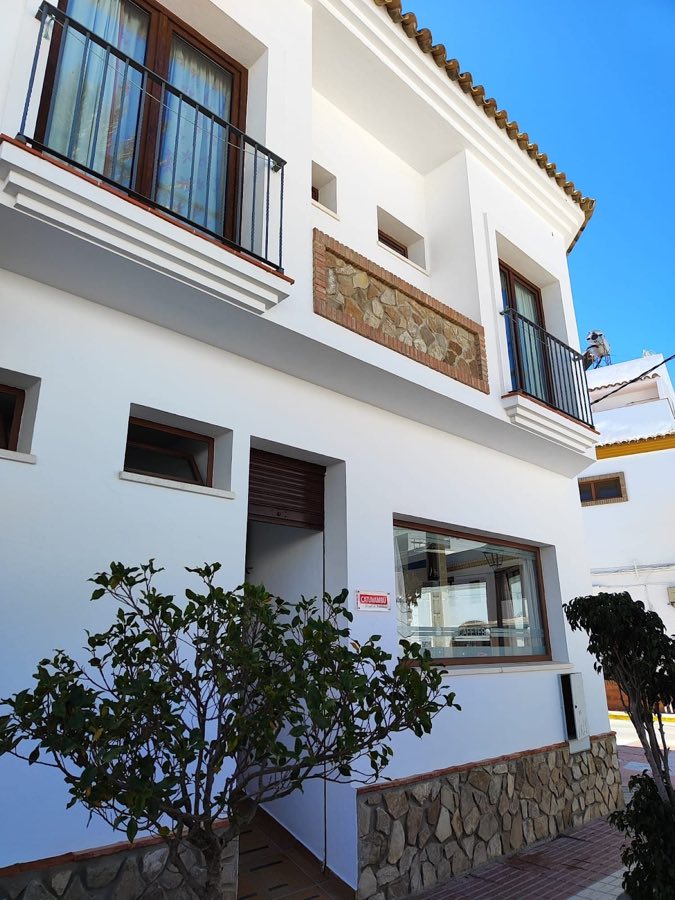 Castle of Zahara de los Atunes and Palace of Jadraza image