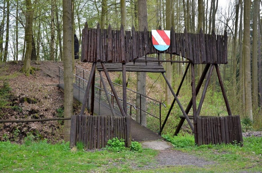 Castle Skuhrov image