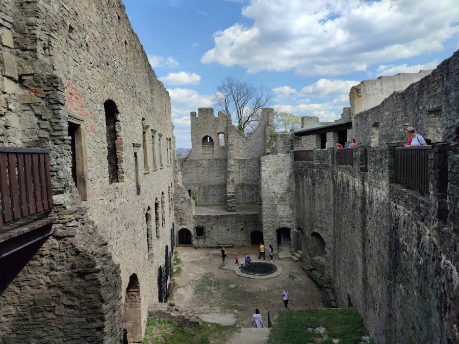 Hukvaldy Castle image
