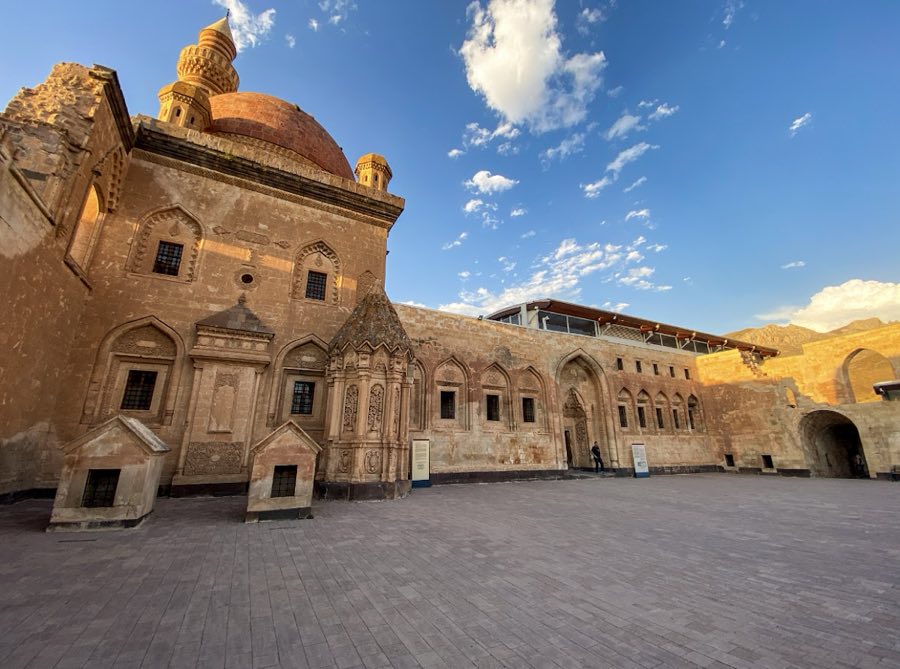 Ishak Pasha Palace image